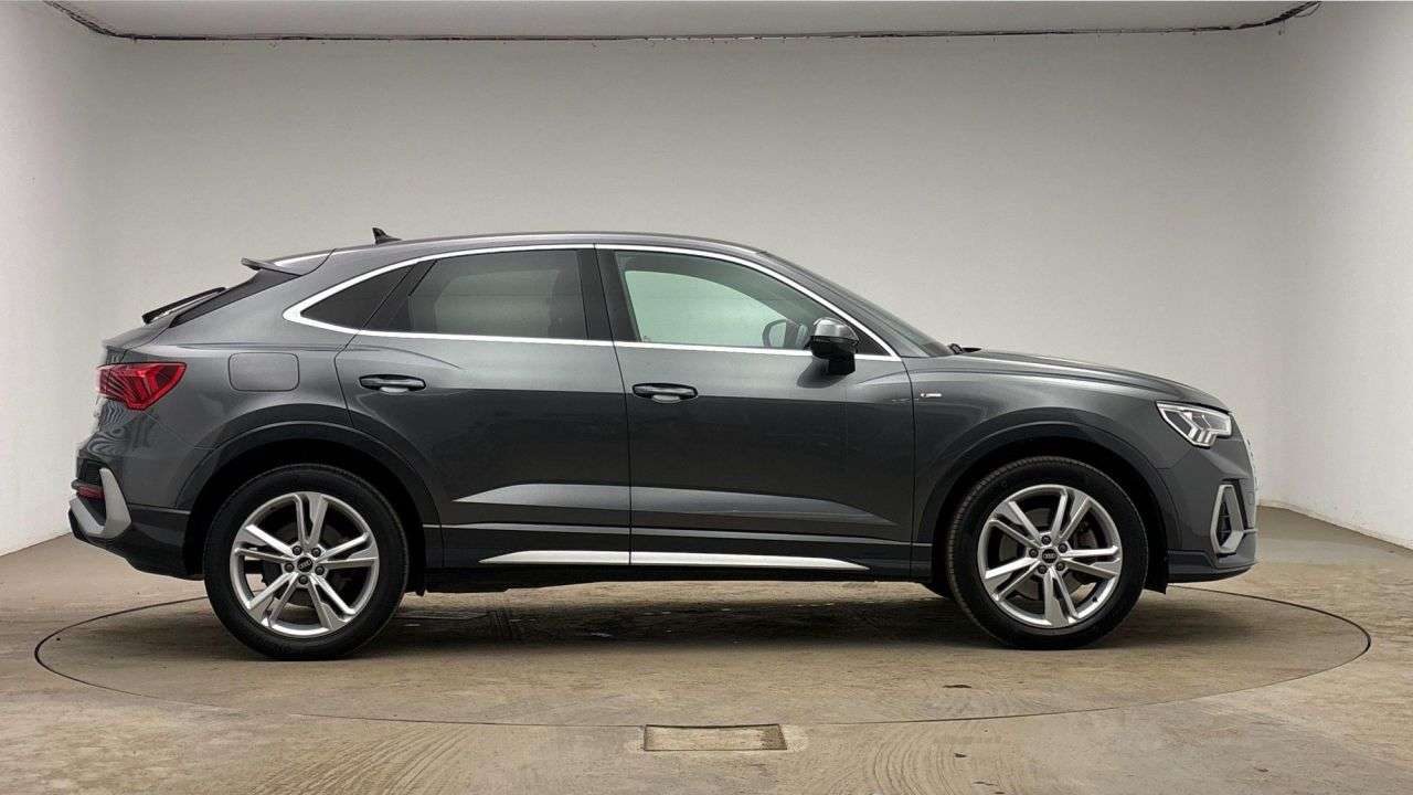 A 2022 AUDI Q3 1.4 TFSIe 45 S line Sportback 5dr Petrol Plug-in Hybrid S Tronic Euro 6 (s/ A 2022 AUDI Q3 1.4 TFSIe 45 S line Sportback 5dr Petrol Plug-in Hybrid S Tronic Euro 6 (s/