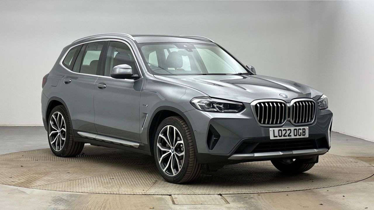 A 2022 BMW X3 2.0 30e 12kWh xLine SUV 5dr Petrol Plug-in Hybrid Auto xDrive Euro 6 (s/s) A 2022 BMW X3 2.0 30e 12kWh xLine SUV 5dr Petrol Plug-in Hybrid Auto xDrive Euro 6 (s/s)