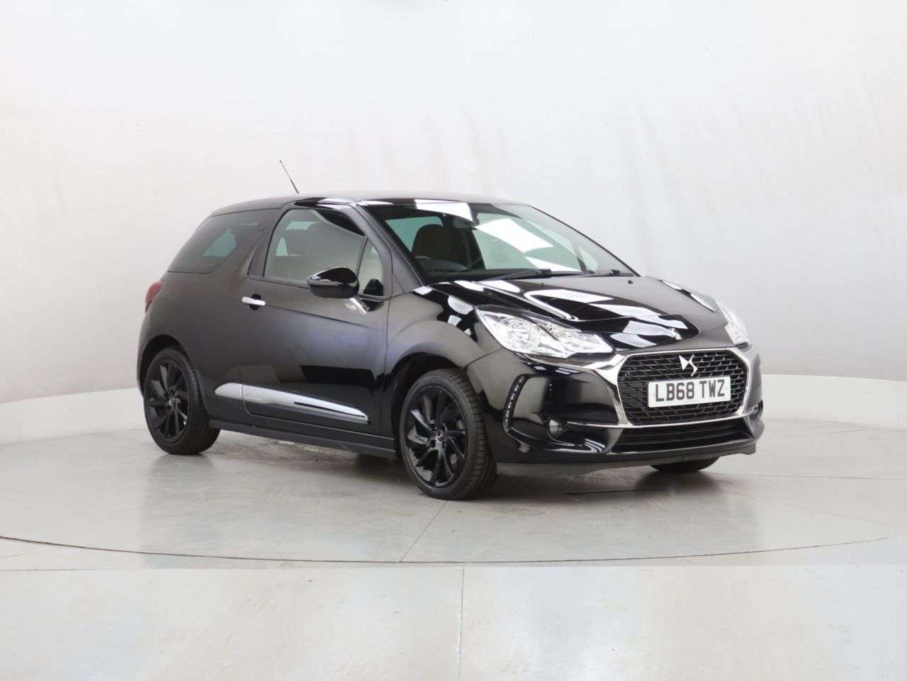 A 2019 DS AUTOMOBILES DS 3 1.2 PureTech GPF Connected Chic Hatchback 3dr Petrol EAT6 Euro 6 (s/s) (110 A 2019 DS AUTOMOBILES DS 3 1.2 PureTech GPF Connected Chic Hatchback 3dr Petrol EAT6 Euro 6 (s/s) (110