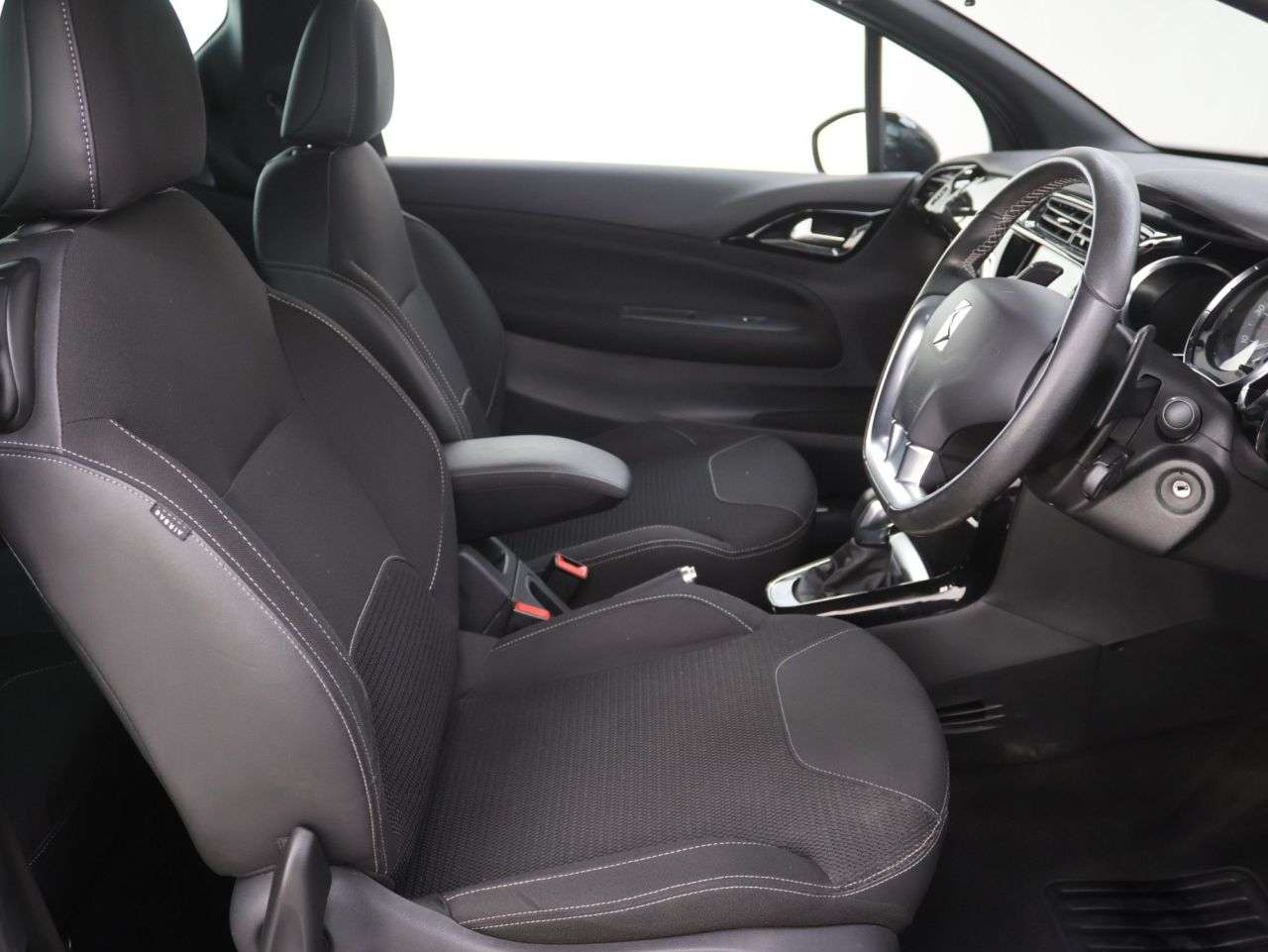 2019 DS AUTOMOBILES DS 3 2019 DS AUTOMOBILES DS 3