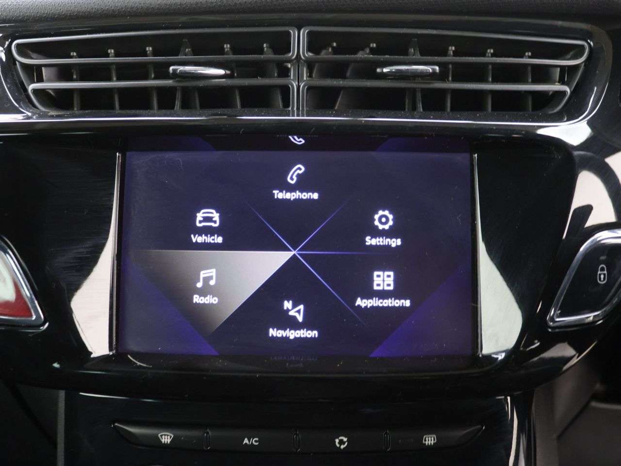 2019 DS AUTOMOBILES DS 3 2019 DS AUTOMOBILES DS 3