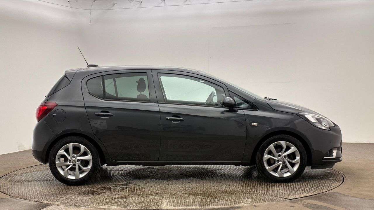 A 2018 VAUXHALL CORSA 1.4i ecoTEC SRi Hatchback 5dr Petrol Manual Euro 6 (90 ps) A 2018 VAUXHALL CORSA 1.4i ecoTEC SRi Hatchback 5dr Petrol Manual Euro 6 (90 ps)