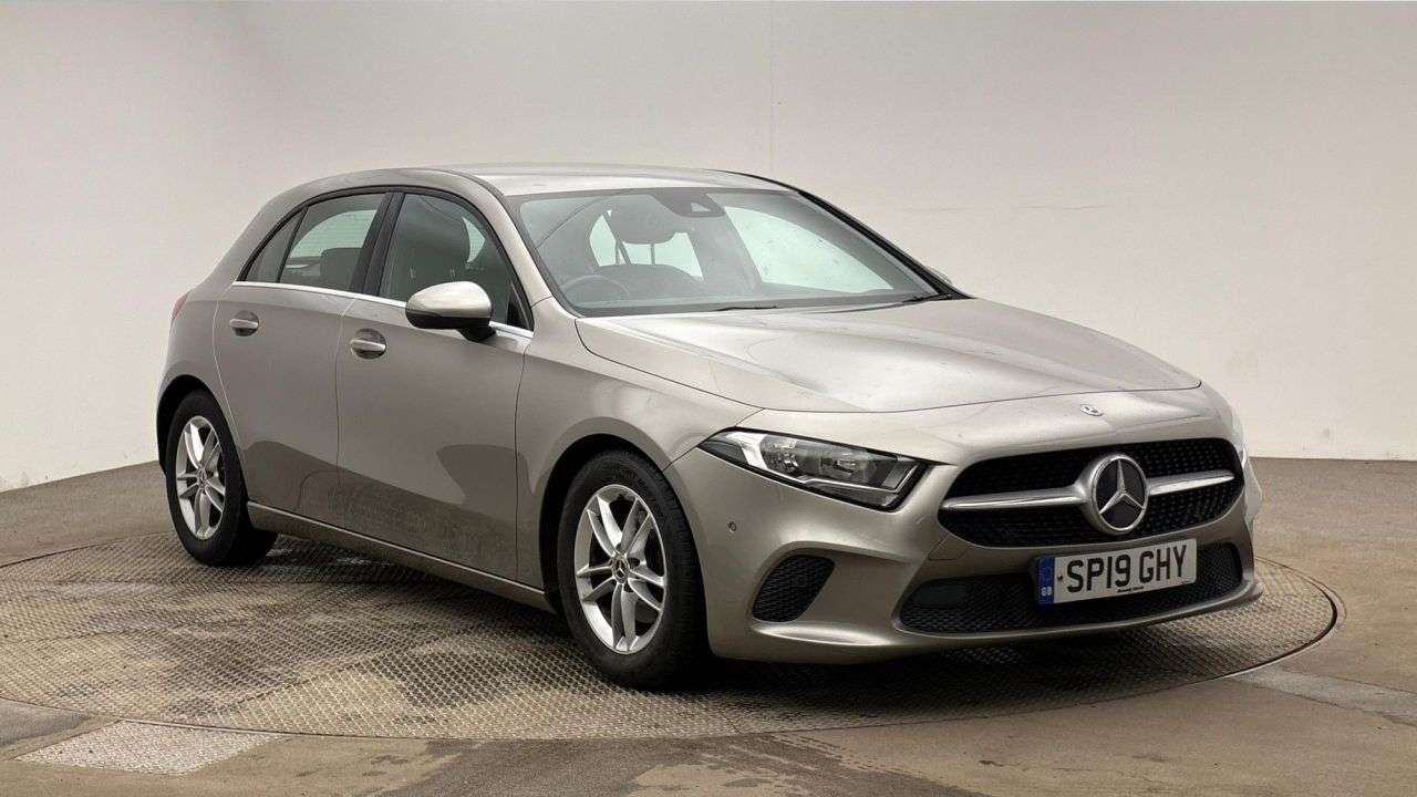 A 2019 MERCEDES-BENZ A CLASS 1.3 A180 SE (Executive) Hatchback 5dr Petrol 7G-DCT Euro 6 (s/s) (136 ps) A 2019 MERCEDES-BENZ A CLASS 1.3 A180 SE (Executive) Hatchback 5dr Petrol 7G-DCT Euro 6 (s/s) (136 ps)