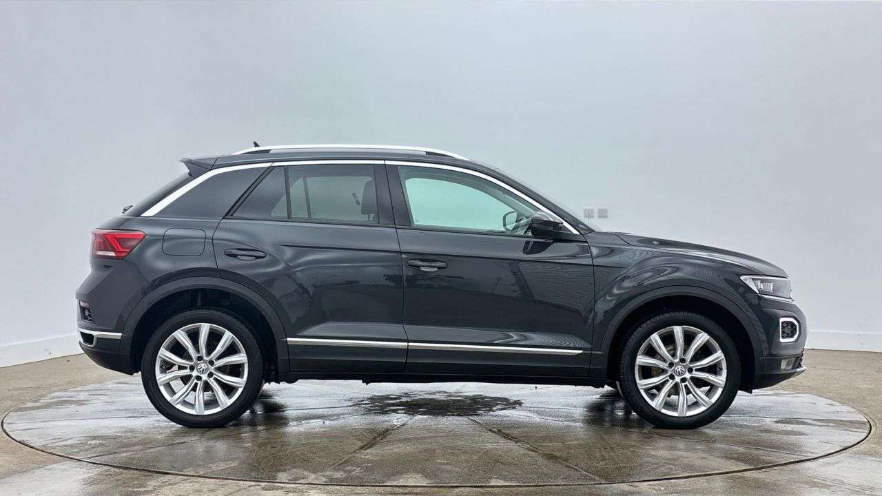 A 2020 VOLKSWAGEN T-ROC 1.5 TSI GPF EVO SEL SUV 5dr Petrol DSG Euro 6 (s/s) (150 ps) A 2020 VOLKSWAGEN T-ROC 1.5 TSI GPF EVO SEL SUV 5dr Petrol DSG Euro 6 (s/s) (150 ps)