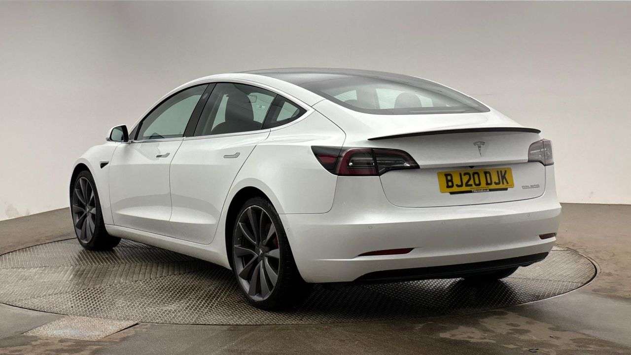 A 2020 TESLA MODEL 3 (Dual Motor) Performance Saloon 4dr Electric Auto 4WDE (Performance Upgrade A 2020 TESLA MODEL 3 (Dual Motor) Performance Saloon 4dr Electric Auto 4WDE (Performance Upgrade