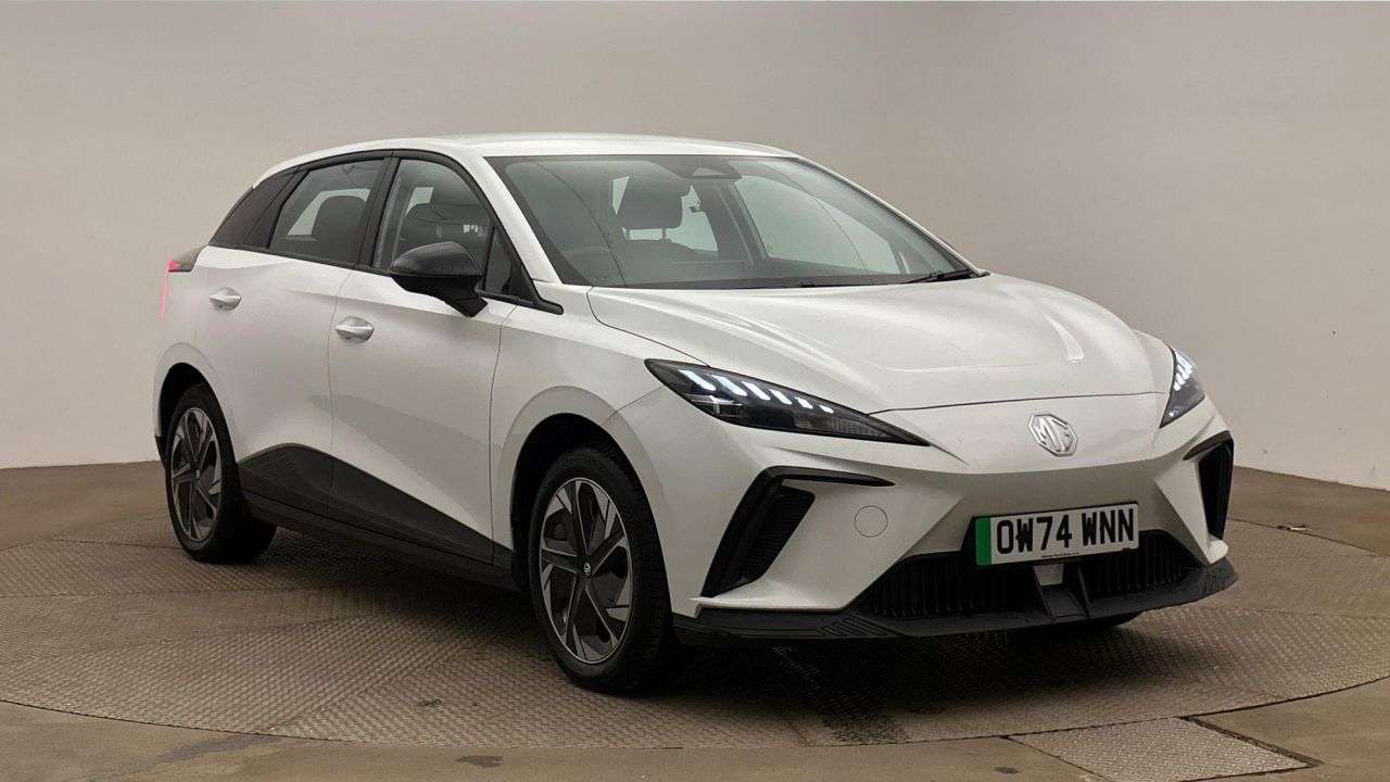 A 2025 MG MG 4 64kWh SE Long Range Hatchback 5dr Electric Auto (203 ps) A 2025 MG MG 4 64kWh SE Long Range Hatchback 5dr Electric Auto (203 ps)