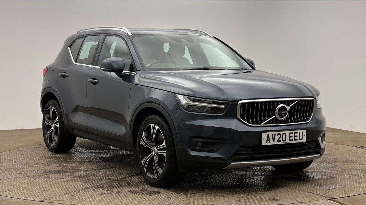 A 2020 VOLVO XC40 1.5h T5 Twin Engine Recharge 10.7kWh Inscription SUV 5dr Petrol Plug-in Hyb A 2020 VOLVO XC40 1.5h T5 Twin Engine Recharge 10.7kWh Inscription SUV 5dr Petrol Plug-in Hyb