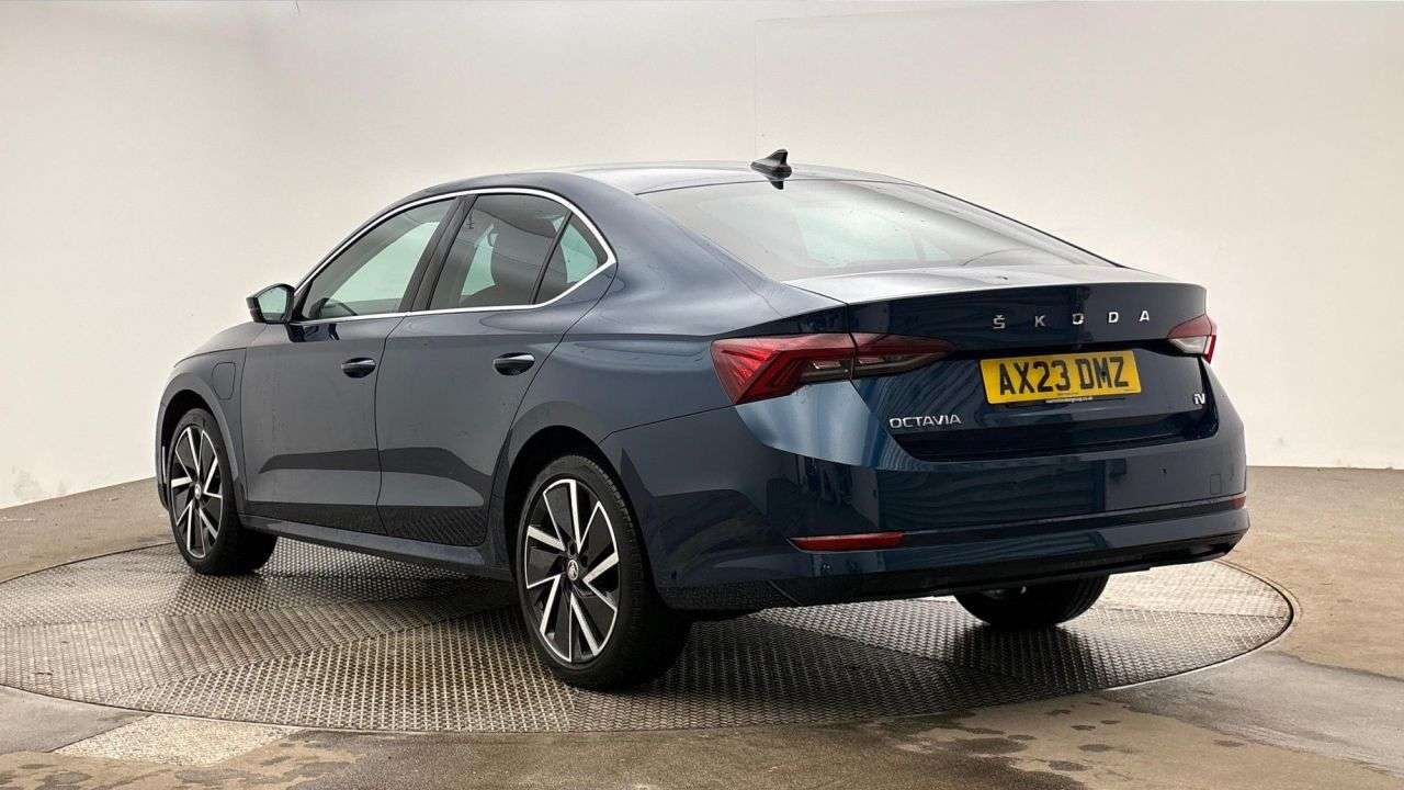 A 2023 SKODA OCTAVIA 1.4 TSI iV 13kWh SE L Hatchback 5dr Petrol Plug-in Hybrid DSG Euro 6 (s/s) A 2023 SKODA OCTAVIA 1.4 TSI iV 13kWh SE L Hatchback 5dr Petrol Plug-in Hybrid DSG Euro 6 (s/s)