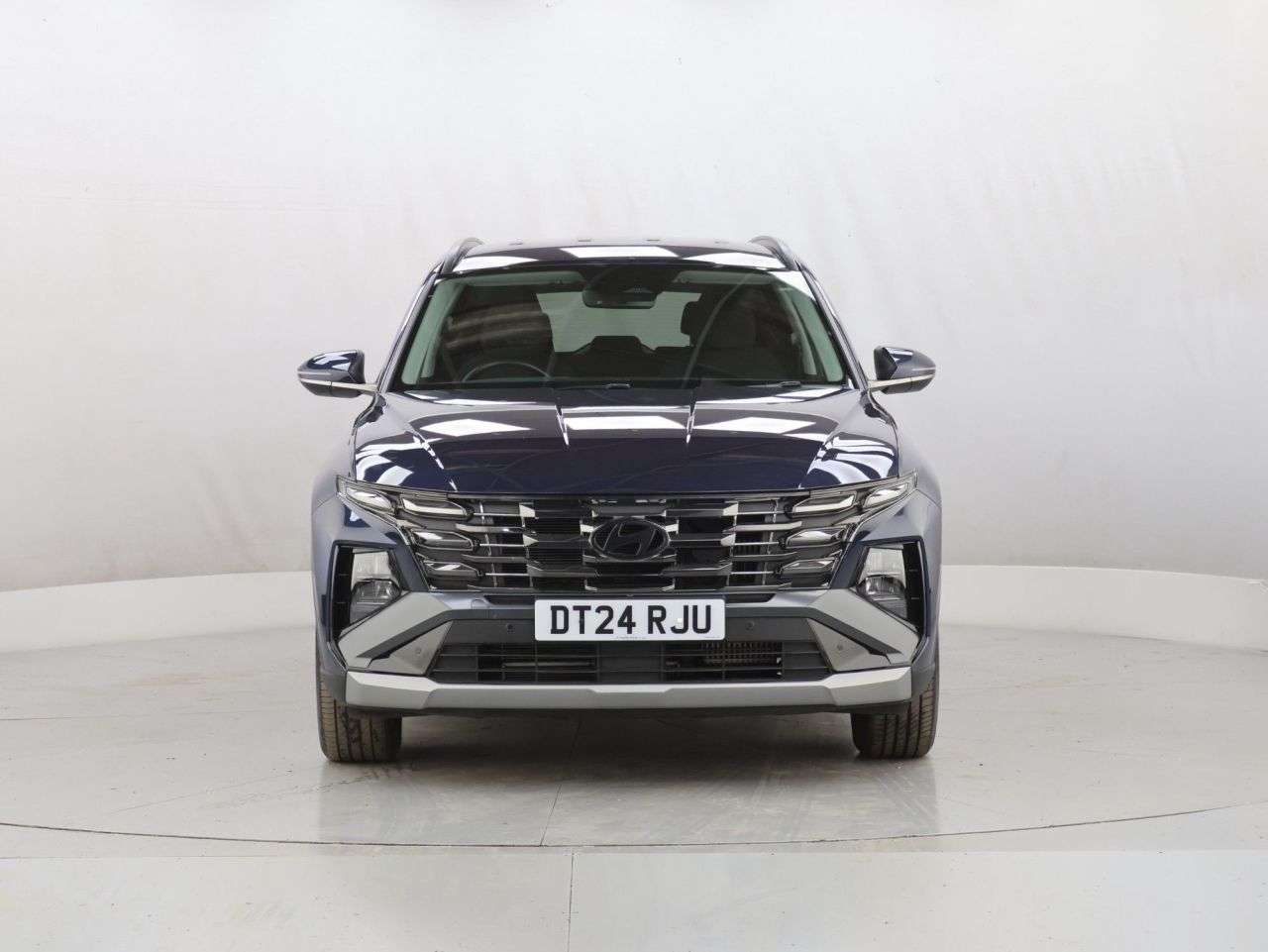 A 2024 HYUNDAI TUCSON 1.6 T-GDi Advance SUV 5dr Petrol Hybrid Auto Euro 6 (s/s) (215 ps) A 2024 HYUNDAI TUCSON 1.6 T-GDi Advance SUV 5dr Petrol Hybrid Auto Euro 6 (s/s) (215 ps)