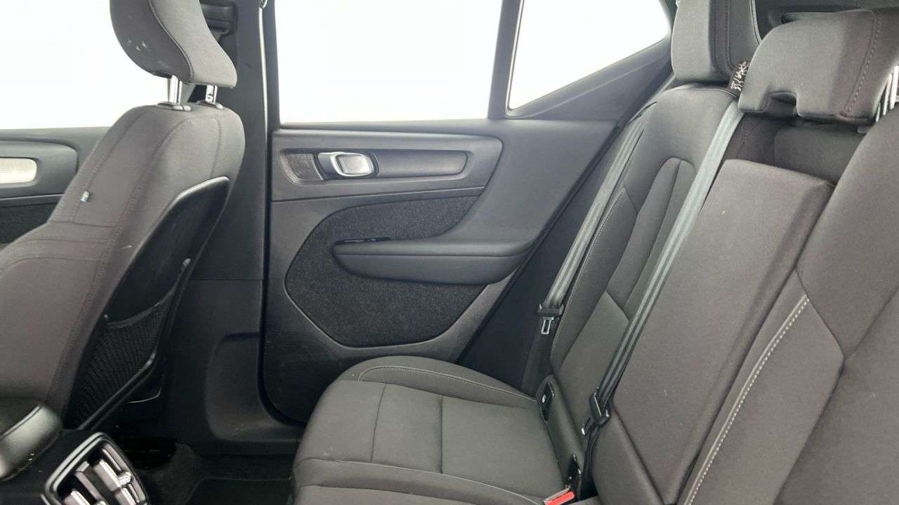 2021 VOLVO XC40 2021 VOLVO XC40