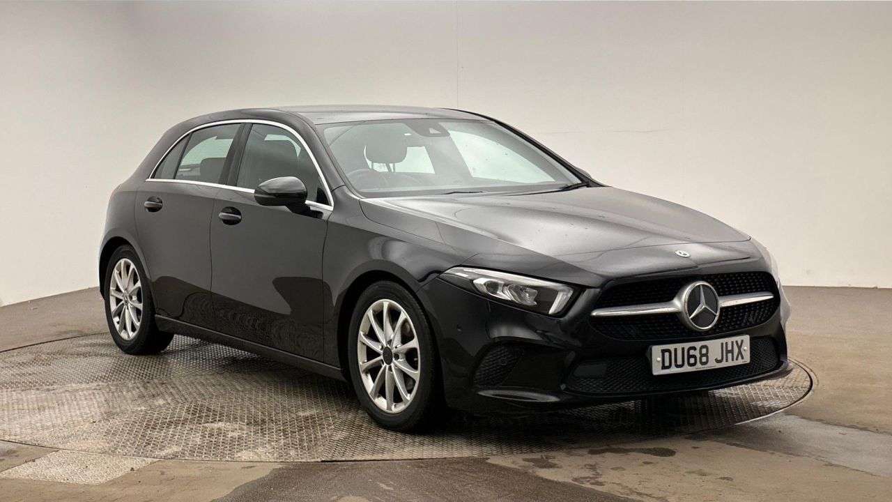 A 2018 MERCEDES-BENZ A CLASS 1.5 A180d Sport (Executive) Hatchback 5dr Diesel 7G-DCT Euro 6 (s/s) (116 p A 2018 MERCEDES-BENZ A CLASS 1.5 A180d Sport (Executive) Hatchback 5dr Diesel 7G-DCT Euro 6 (s/s) (116 p