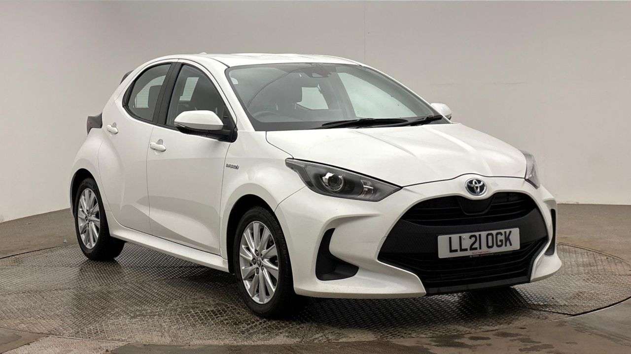 A 2021 TOYOTA YARIS 1.5 VVT-h Icon Hatchback 5dr Petrol Hybrid E-CVT Euro 6 (s/s) (116 ps) A 2021 TOYOTA YARIS 1.5 VVT-h Icon Hatchback 5dr Petrol Hybrid E-CVT Euro 6 (s/s) (116 ps)