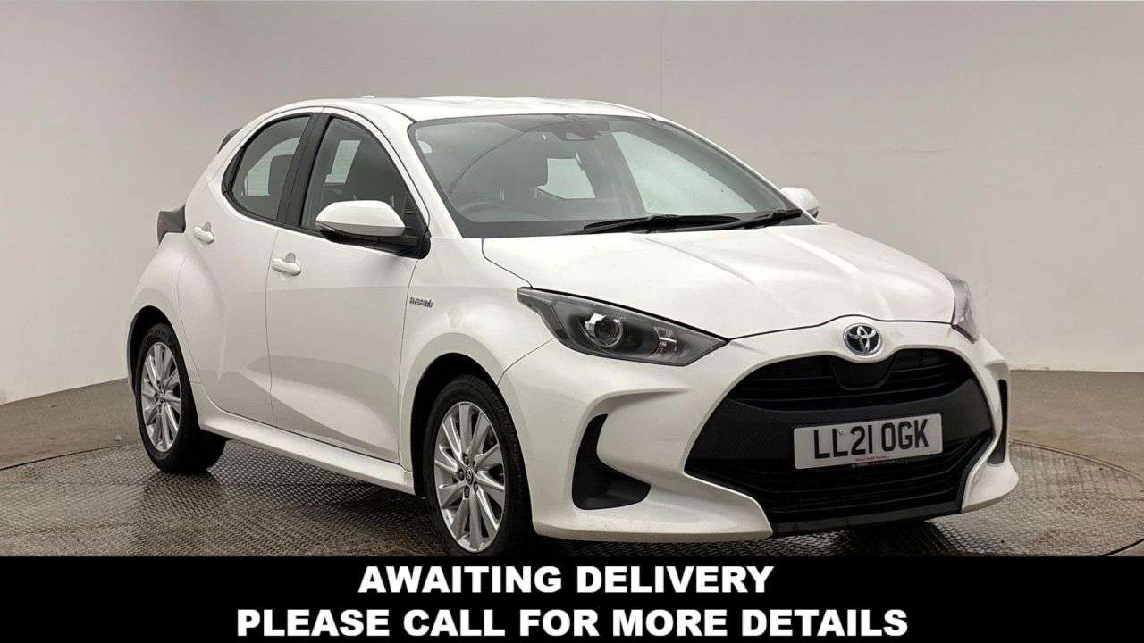 A 2021 TOYOTA YARIS 1.5 VVT-h Icon Hatchback 5dr Petrol Hybrid E-CVT Euro 6 (s/s) (116 ps) A 2021 TOYOTA YARIS 1.5 VVT-h Icon Hatchback 5dr Petrol Hybrid E-CVT Euro 6 (s/s) (116 ps)