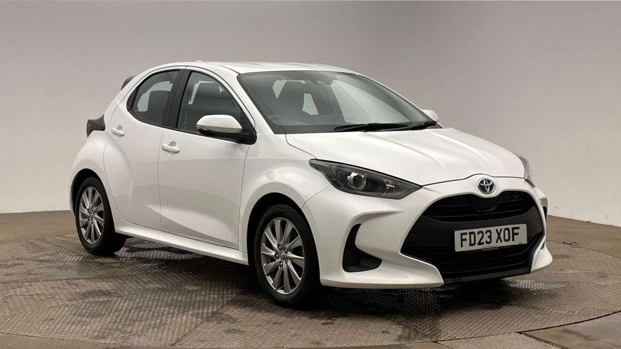 A 2023 TOYOTA YARIS 1.5 VVT-h Icon Hatchback 5dr Petrol Hybrid E-CVT Euro 6 (s/s) (116 ps) A 2023 TOYOTA YARIS 1.5 VVT-h Icon Hatchback 5dr Petrol Hybrid E-CVT Euro 6 (s/s) (116 ps)