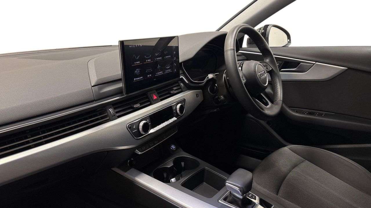 2023 AUDI A4 AVANT 2023 AUDI A4 AVANT