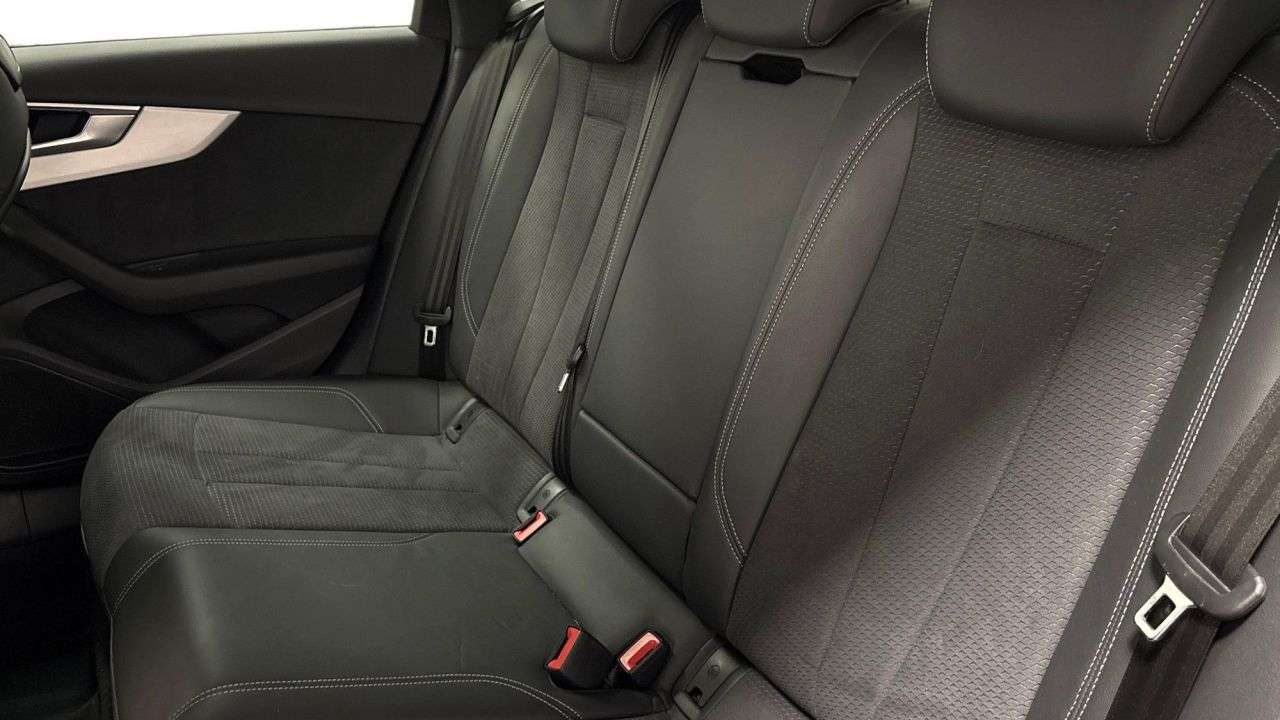 2022 AUDI A4 2022 AUDI A4