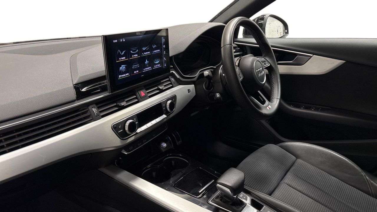 2022 AUDI A4 2022 AUDI A4