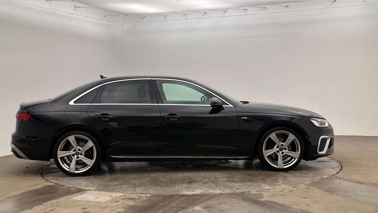 A 2022 AUDI A4 2.0 TFSI 35 S line Saloon 4dr Petrol S Tronic Euro 6 (s/s) (150 ps) A 2022 AUDI A4 2.0 TFSI 35 S line Saloon 4dr Petrol S Tronic Euro 6 (s/s) (150 ps)