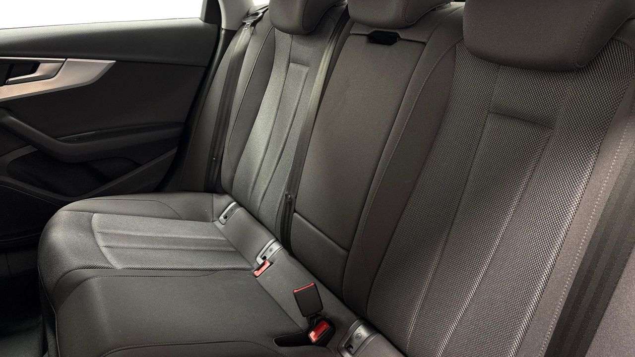 2022 AUDI A4 2022 AUDI A4