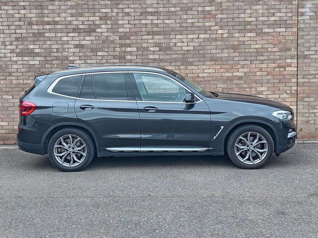 A 2019 BMW X3 2.0 20d xLine SUV 5dr Diesel Auto xDrive Euro 6 (s/s) (190 ps) A 2019 BMW X3 2.0 20d xLine SUV 5dr Diesel Auto xDrive Euro 6 (s/s) (190 ps)
