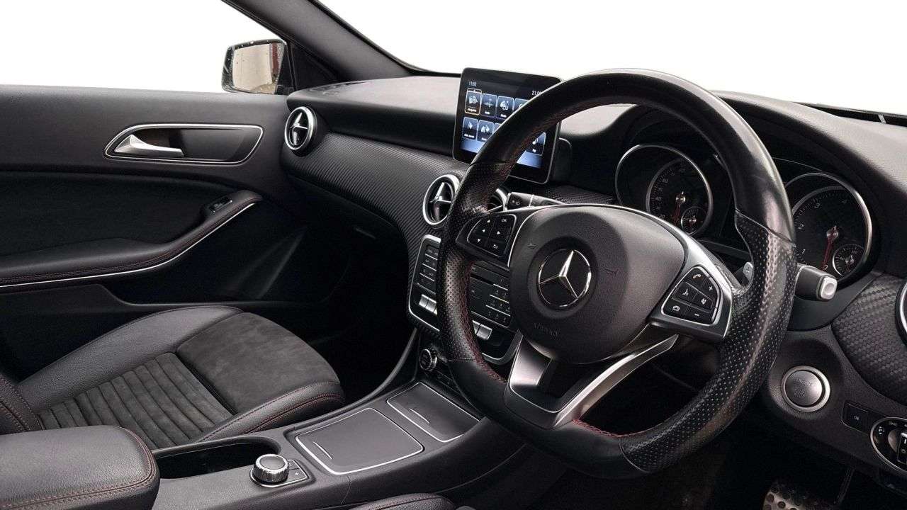 2018 MERCEDES-BENZ A CLASS 2018 MERCEDES-BENZ A CLASS