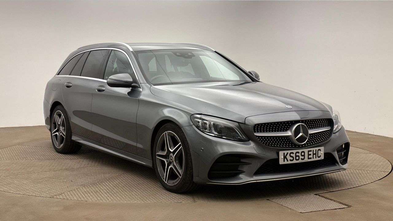 A 2019 MERCEDES-BENZ C CLASS 2.0 C300d AMG Line Estate 5dr Diesel G-Tronic+ Euro 6 (s/s) (245 ps) A 2019 MERCEDES-BENZ C CLASS 2.0 C300d AMG Line Estate 5dr Diesel G-Tronic+ Euro 6 (s/s) (245 ps)