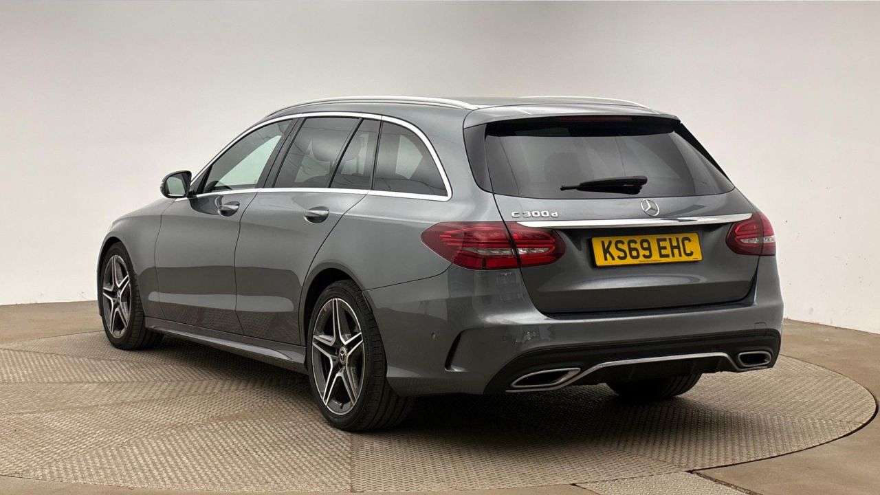 A 2019 MERCEDES-BENZ C CLASS 2.0 C300d AMG Line Estate 5dr Diesel G-Tronic+ Euro 6 (s/s) (245 ps) A 2019 MERCEDES-BENZ C CLASS 2.0 C300d AMG Line Estate 5dr Diesel G-Tronic+ Euro 6 (s/s) (245 ps)
