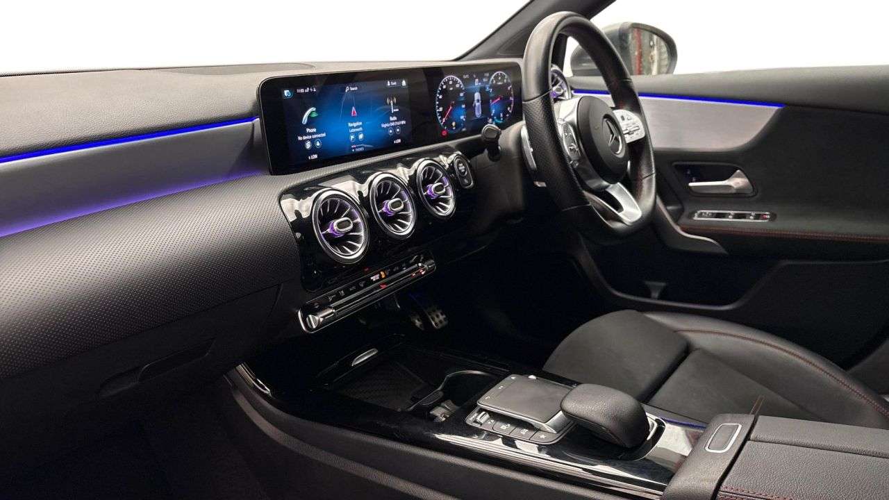 A 2020 MERCEDES-BENZ A CLASS 1.3 A200 AMG Line (Premium 2) Hatchback 5dr Petrol 7G-DCT Euro 6 (s/s) (163 A 2020 MERCEDES-BENZ A CLASS 1.3 A200 AMG Line (Premium 2) Hatchback 5dr Petrol 7G-DCT Euro 6 (s/s) (163
