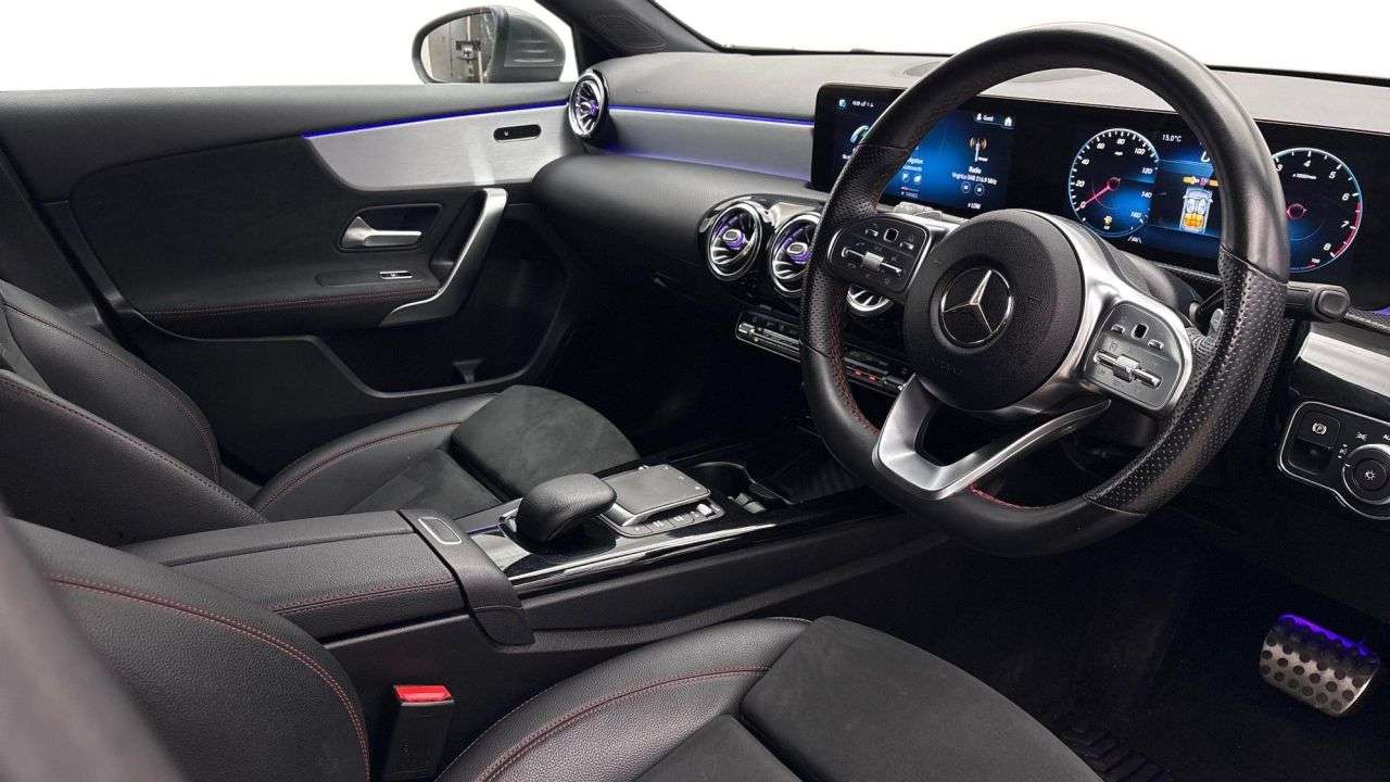 A 2020 MERCEDES-BENZ A CLASS 1.3 A200 AMG Line (Premium 2) Hatchback 5dr Petrol 7G-DCT Euro 6 (s/s) (163 A 2020 MERCEDES-BENZ A CLASS 1.3 A200 AMG Line (Premium 2) Hatchback 5dr Petrol 7G-DCT Euro 6 (s/s) (163