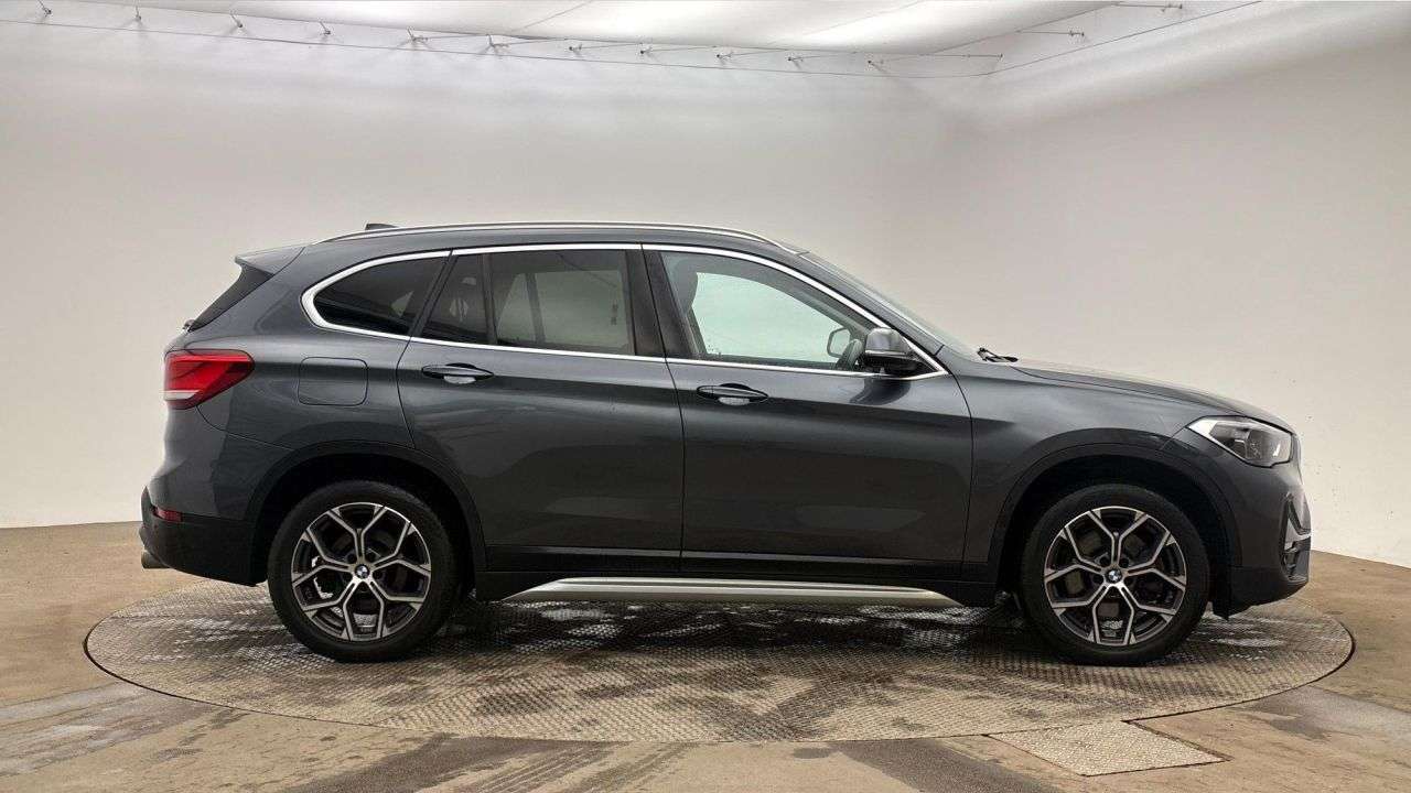A 2019 BMW X1 2.0 20i xLine SUV 5dr Petrol Auto xDrive Euro 6 (s/s) (192 ps) A 2019 BMW X1 2.0 20i xLine SUV 5dr Petrol Auto xDrive Euro 6 (s/s) (192 ps)