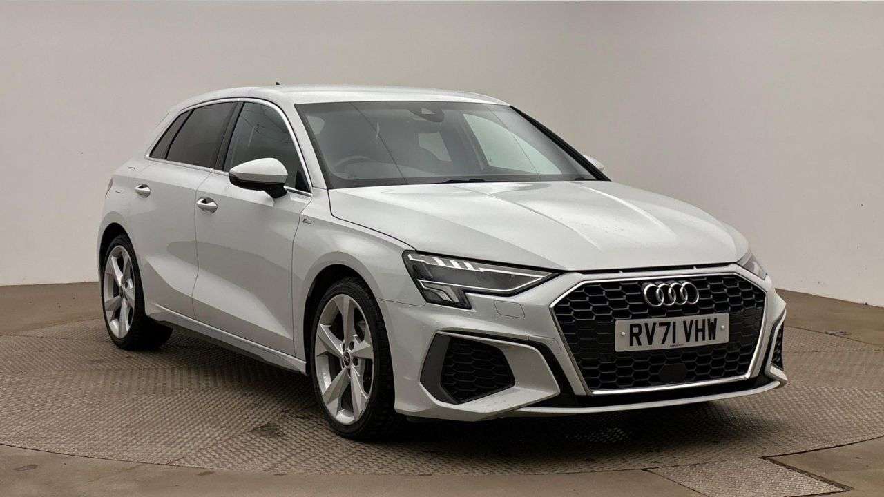 A 2021 AUDI A3 1.5 TFSI 35 S line Sportback 5dr Petrol Manual Euro 6 (s/s) (150 ps) A 2021 AUDI A3 1.5 TFSI 35 S line Sportback 5dr Petrol Manual Euro 6 (s/s) (150 ps)