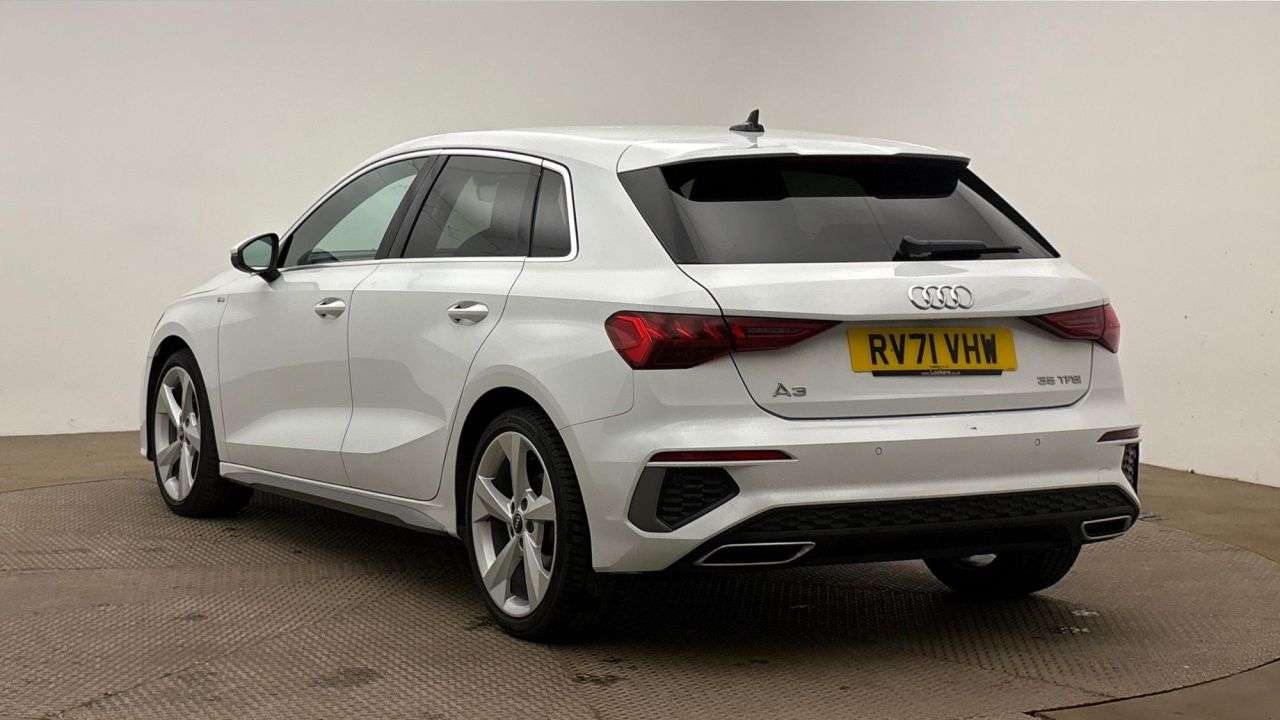A 2021 AUDI A3 1.5 TFSI 35 S line Sportback 5dr Petrol Manual Euro 6 (s/s) (150 ps) A 2021 AUDI A3 1.5 TFSI 35 S line Sportback 5dr Petrol Manual Euro 6 (s/s) (150 ps)