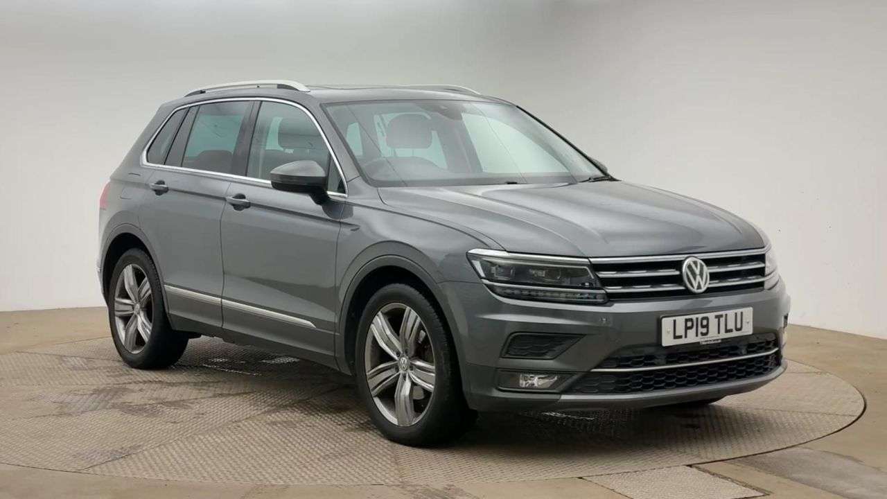 A 2019 VOLKSWAGEN TIGUAN 1.5 TSI EVO SEL SUV 5dr Petrol DSG Euro 6 (s/s) (150 ps) A 2019 VOLKSWAGEN TIGUAN 1.5 TSI EVO SEL SUV 5dr Petrol DSG Euro 6 (s/s) (150 ps)