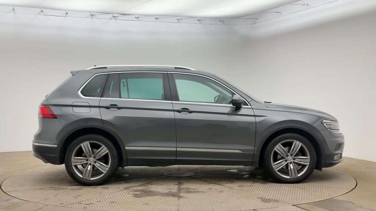 A 2019 VOLKSWAGEN TIGUAN 1.5 TSI EVO SEL SUV 5dr Petrol DSG Euro 6 (s/s) (150 ps) A 2019 VOLKSWAGEN TIGUAN 1.5 TSI EVO SEL SUV 5dr Petrol DSG Euro 6 (s/s) (150 ps)