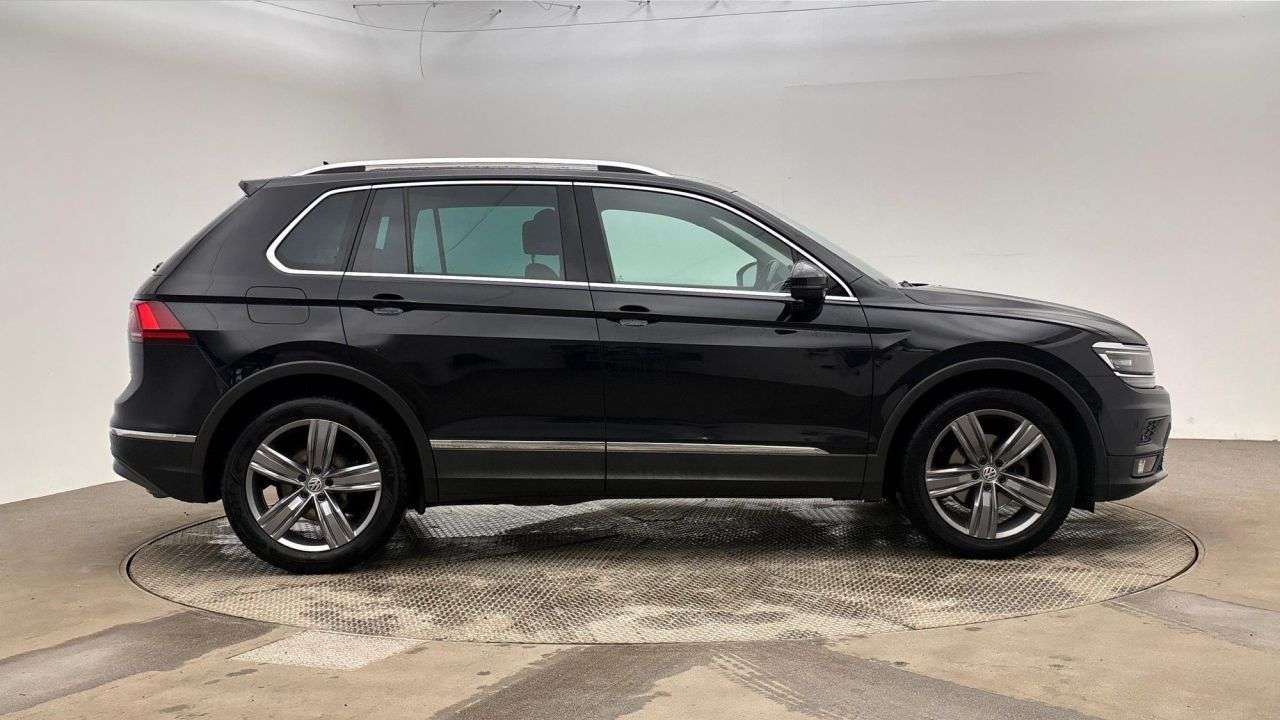 A 2019 VOLKSWAGEN TIGUAN 1.5 TSI EVO SEL SUV 5dr Petrol DSG Euro 6 (s/s) (150 ps) A 2019 VOLKSWAGEN TIGUAN 1.5 TSI EVO SEL SUV 5dr Petrol DSG Euro 6 (s/s) (150 ps)