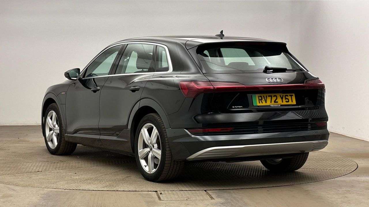 A 2022 AUDI E-TRON 50 Technik SUV 5dr Electric Auto quattro 71.2kWh (11kW Charger) (313 ps) A 2022 AUDI E-TRON 50 Technik SUV 5dr Electric Auto quattro 71.2kWh (11kW Charger) (313 ps)
