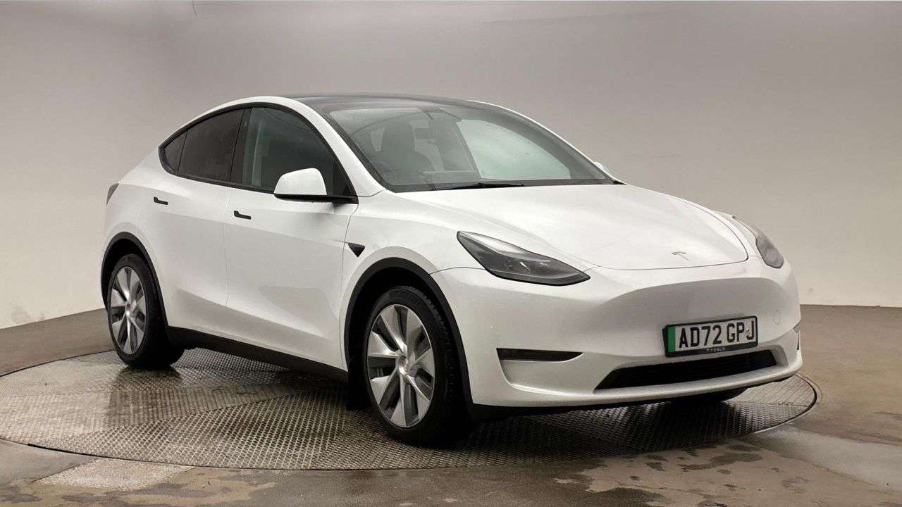 A 2023 TESLA MODEL Y (Dual Motor) Long Range SUV 5dr Electric Auto 4WDE (384 bhp) A 2023 TESLA MODEL Y (Dual Motor) Long Range SUV 5dr Electric Auto 4WDE (384 bhp)