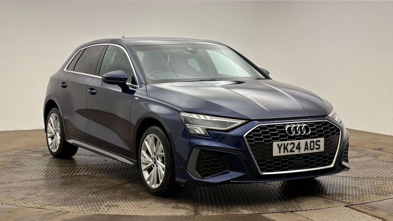 A 2024 AUDI A3 1.4 TFSIe 40 S line Sportback 5dr Petrol Plug-in Hybrid S Tronic Euro 6 (s/ A 2024 AUDI A3 1.4 TFSIe 40 S line Sportback 5dr Petrol Plug-in Hybrid S Tronic Euro 6 (s/