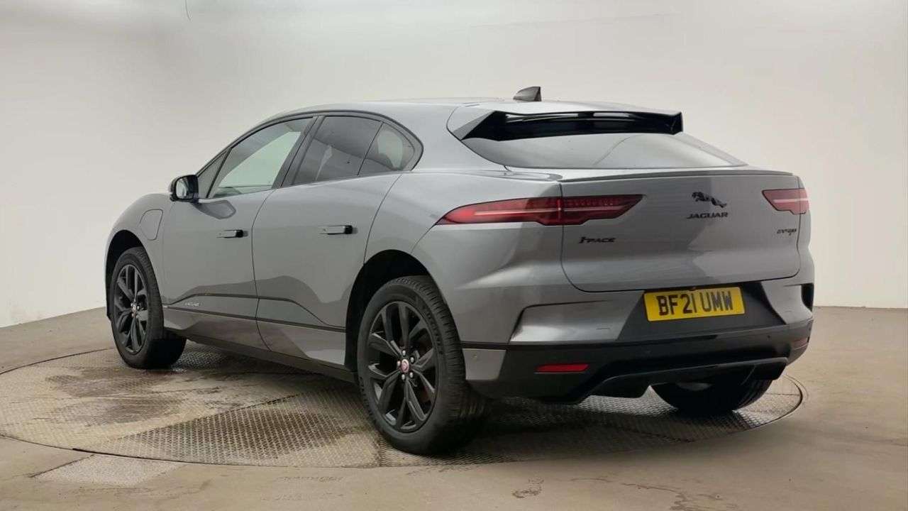 A 2021 JAGUAR I-PACE 400 90kWh HSE SUV 5dr Electric Auto 4WD (400 ps) A 2021 JAGUAR I-PACE 400 90kWh HSE SUV 5dr Electric Auto 4WD (400 ps)