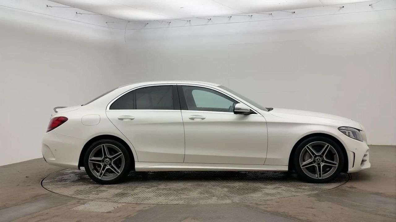 A 2020 MERCEDES-BENZ C CLASS 2.0 C300d AMG Line Edition (Premium) Saloon 4dr Diesel G-Tronic+ Euro 6 (s/ A 2020 MERCEDES-BENZ C CLASS 2.0 C300d AMG Line Edition (Premium) Saloon 4dr Diesel G-Tronic+ Euro 6 (s/