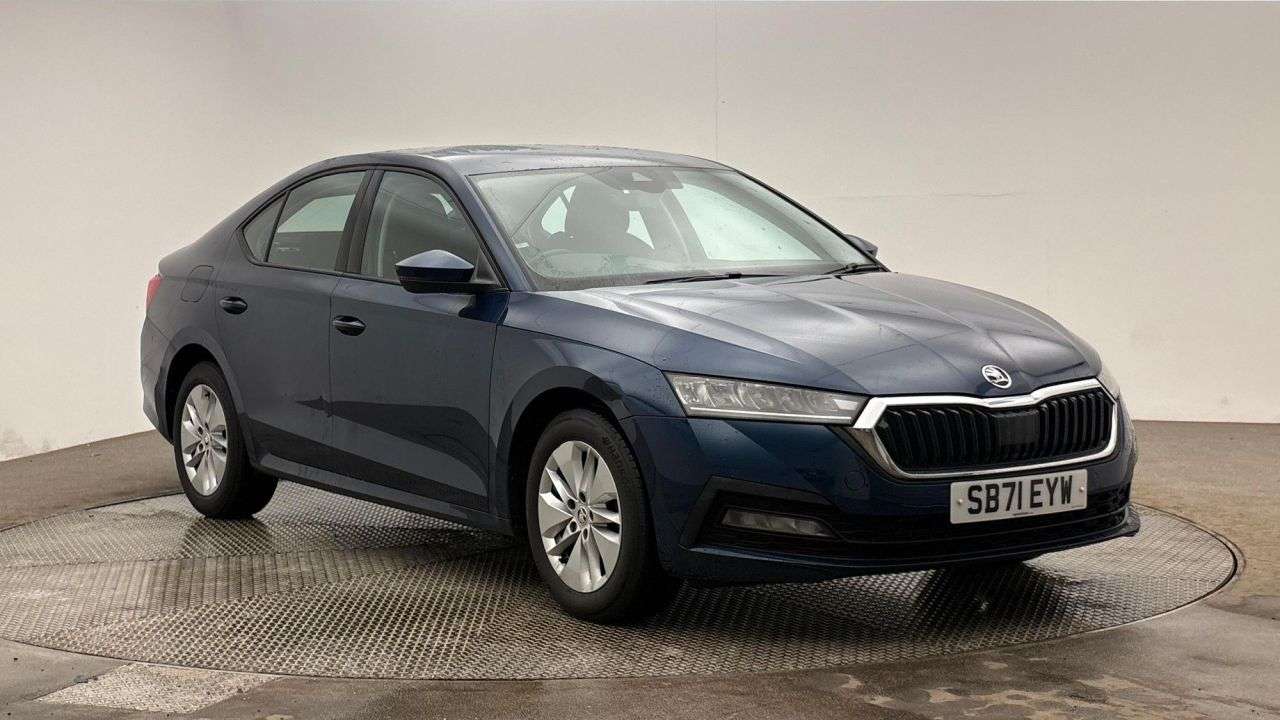 A 2022 SKODA OCTAVIA 1.5 TSI ACT SE Technology Hatchback 5dr Petrol Manual Euro 6 (s/s) (150 ps) A 2022 SKODA OCTAVIA 1.5 TSI ACT SE Technology Hatchback 5dr Petrol Manual Euro 6 (s/s) (150 ps)