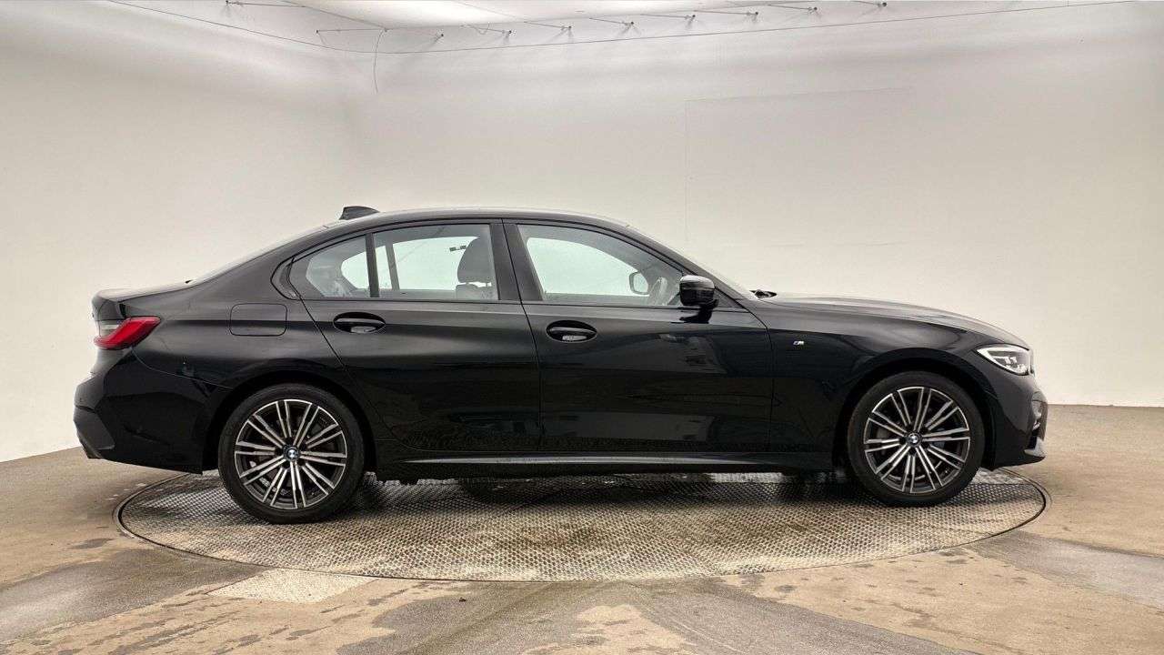 A 2020 BMW 3 SERIES 2.0 330e 12kWh M Sport Saloon 4dr Petrol Plug-in Hybrid Auto Euro 6 (s/s) ( A 2020 BMW 3 SERIES 2.0 330e 12kWh M Sport Saloon 4dr Petrol Plug-in Hybrid Auto Euro 6 (s/s) (