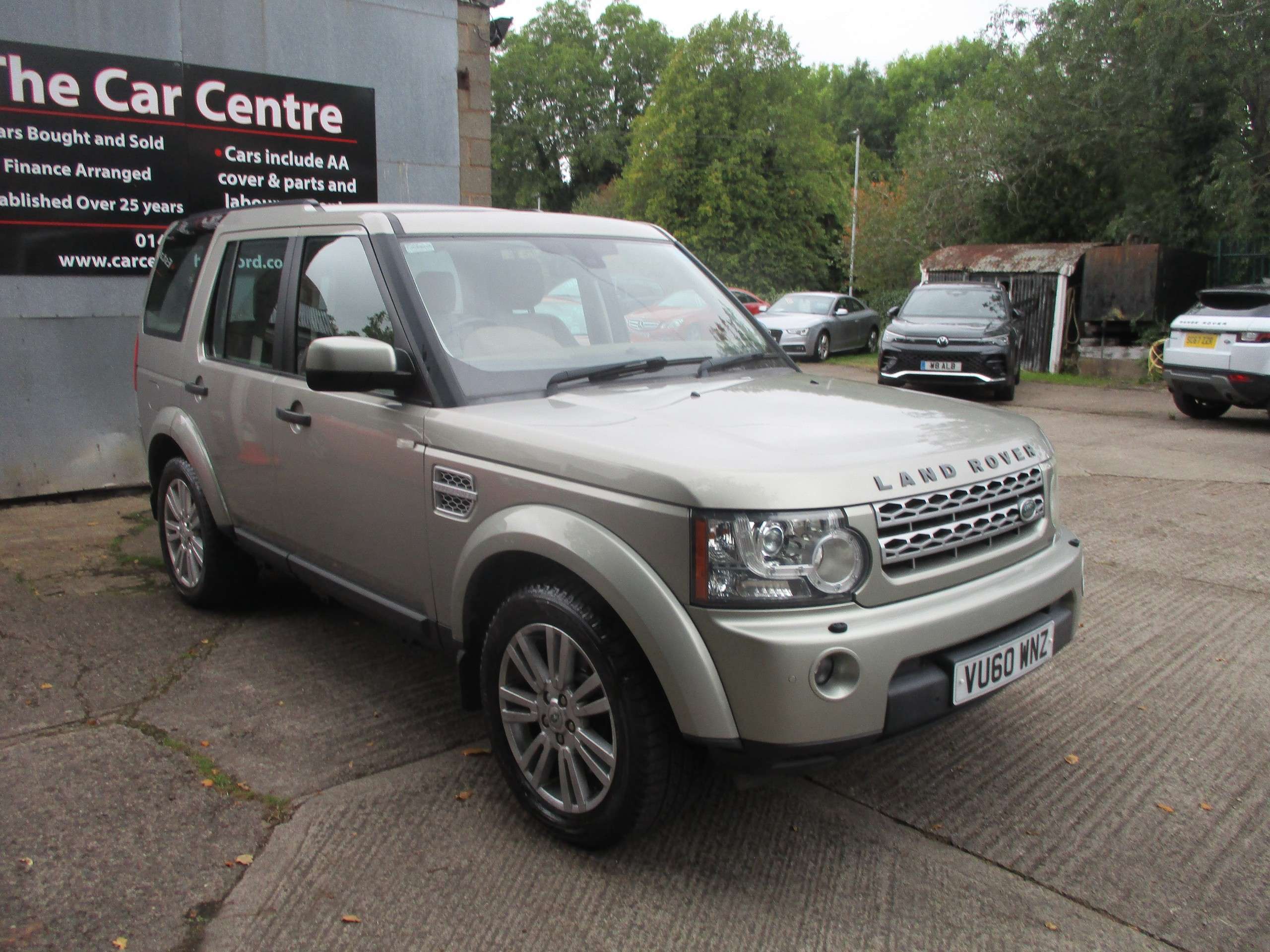 A 2010 LAND ROVER DISCOVERY 4 3.0 TD V6 HSE SUV 5dr Diesel Auto 4WD Euro 4 (245 ps) A 2010 LAND ROVER DISCOVERY 4 3.0 TD V6 HSE SUV 5dr Diesel Auto 4WD Euro 4 (245 ps)