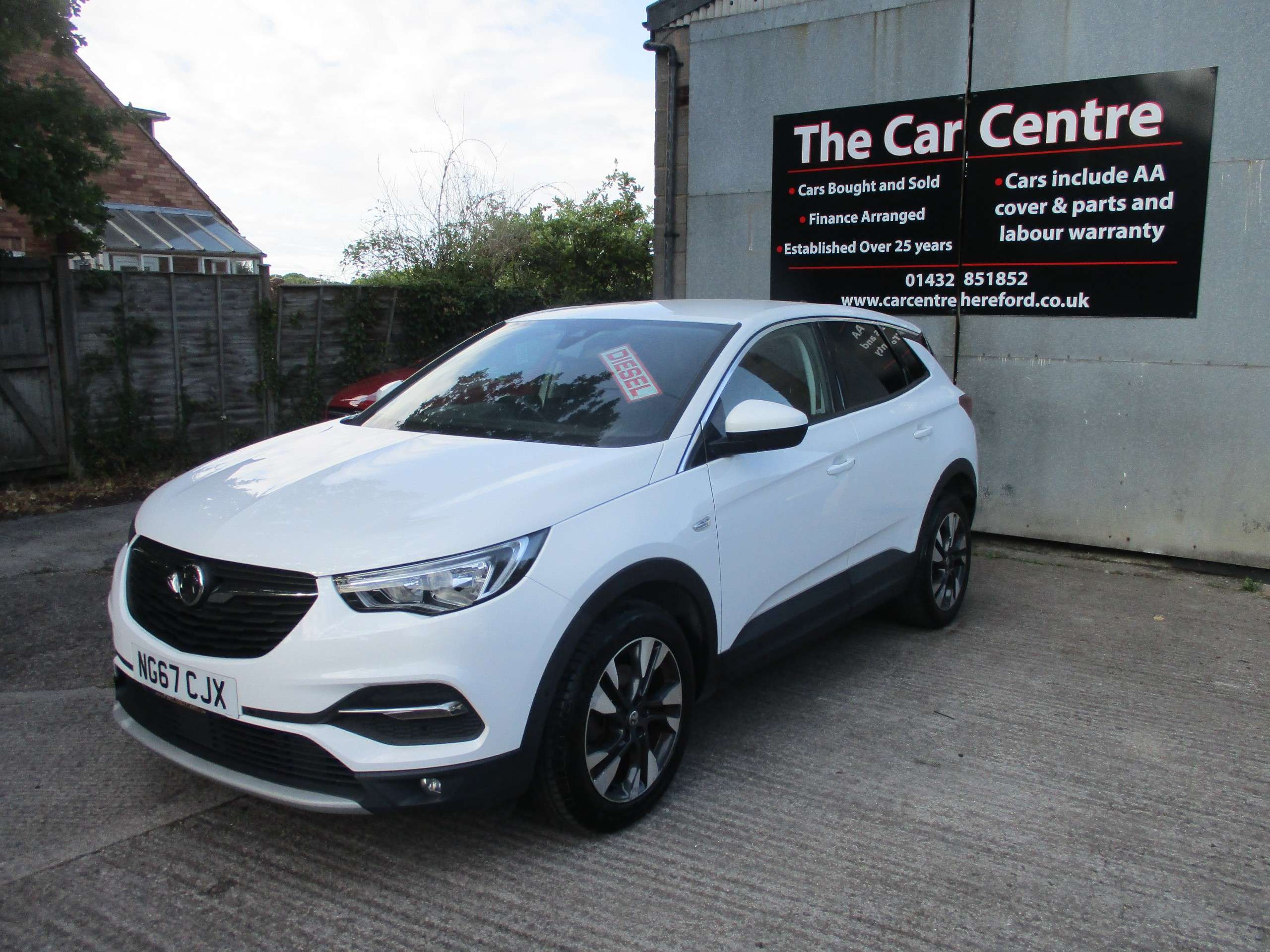 A 2018 VAUXHALL GRANDLAND X 1.6 Turbo D BlueInjection Sport Nav SUV 5dr Diesel Manual Euro 6 (s/s) (120 ps) A 2018 VAUXHALL GRANDLAND X 1.6 Turbo D BlueInjection Sport Nav SUV 5dr Diesel Manual Euro 6 (s/s) (120 ps)