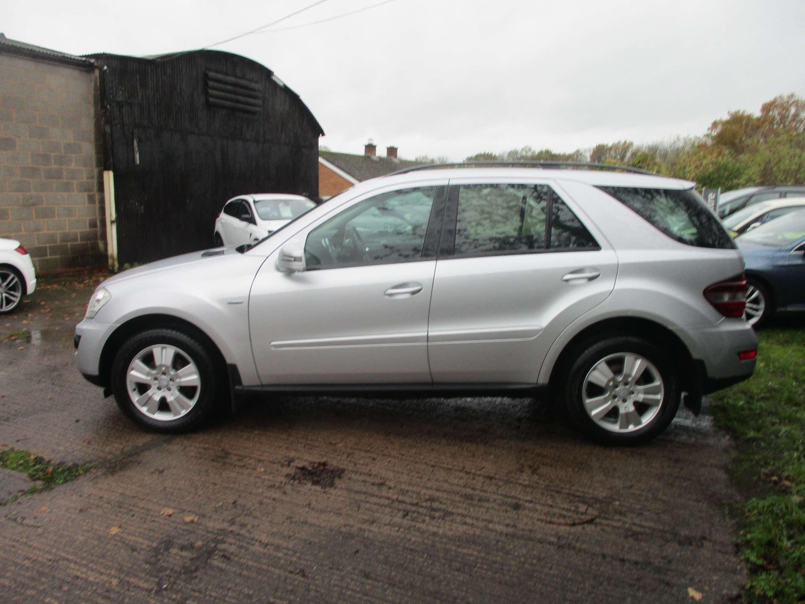 2011 MERCEDES-BENZ M CLASS 2011 MERCEDES-BENZ M CLASS