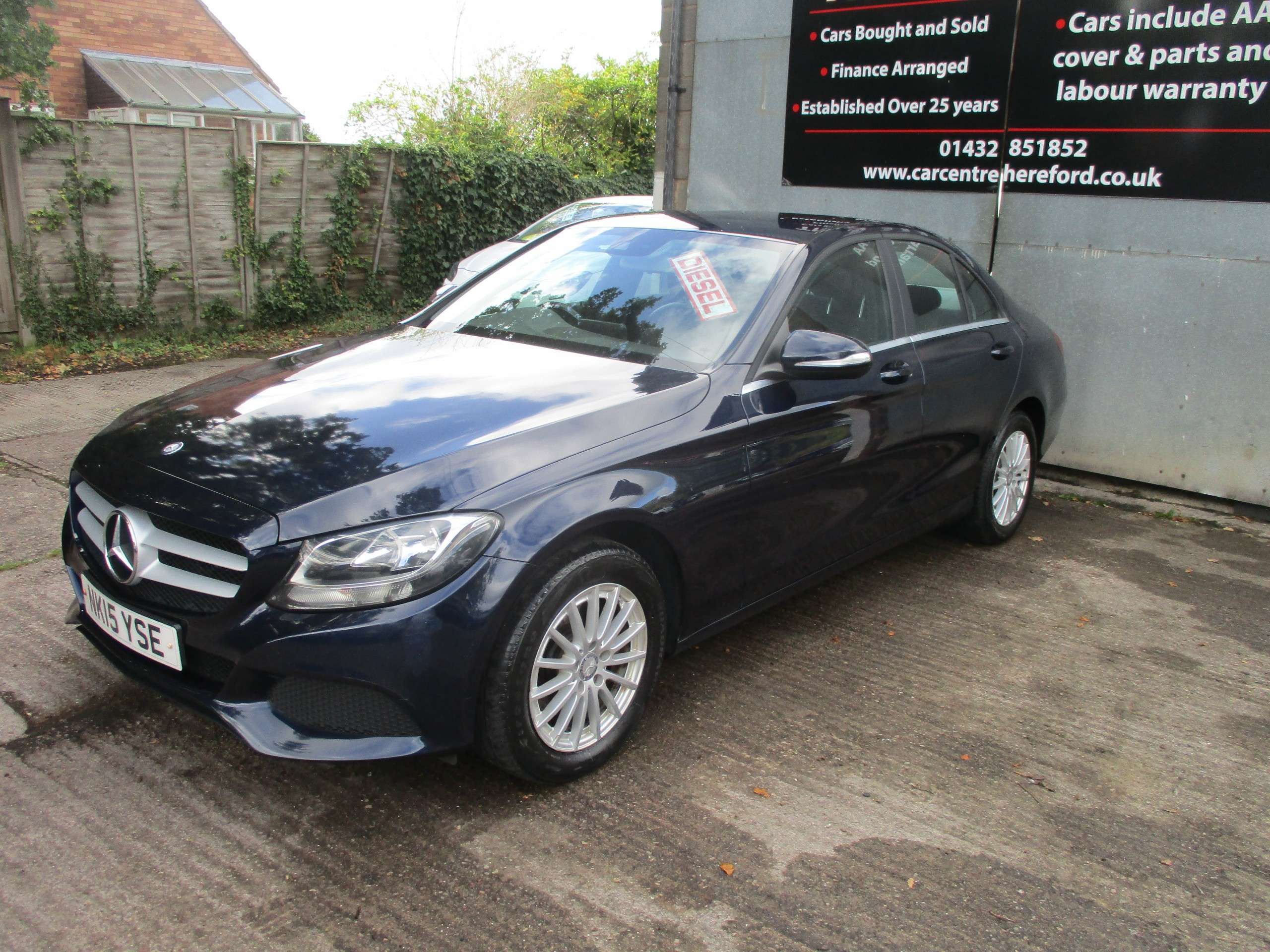 A 2015 MERCEDES-BENZ C CLASS 2.1 C220 BlueTEC SE Saloon 4dr Diesel Manual Euro 6 (s/s) (170 ps) A 2015 MERCEDES-BENZ C CLASS 2.1 C220 BlueTEC SE Saloon 4dr Diesel Manual Euro 6 (s/s) (170 ps)
