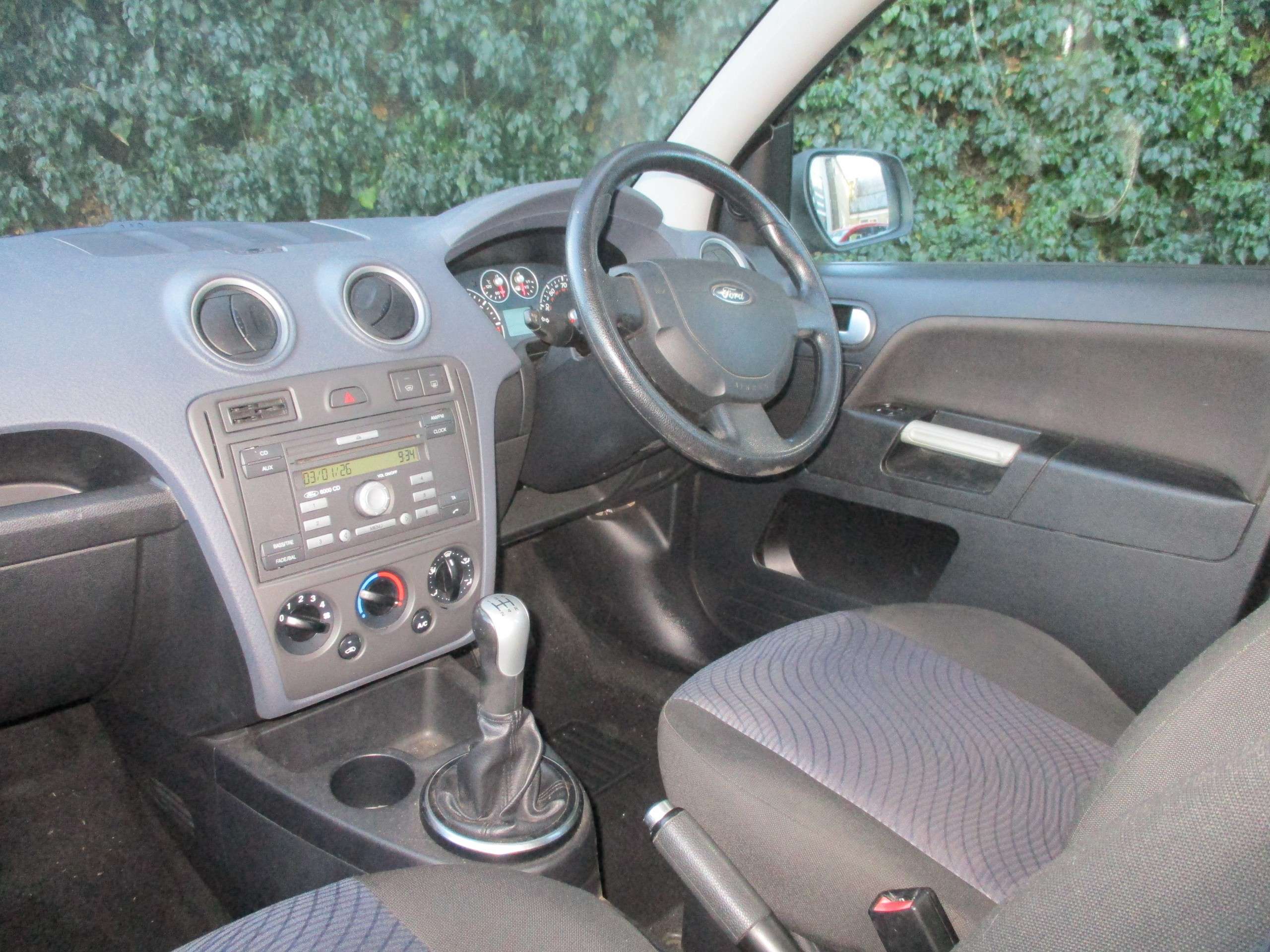 A 2010 FORD FUSION 1.4 Zetec Hatchback 5dr Petrol Manual (154 g/km, 79 bhp) A 2010 FORD FUSION 1.4 Zetec Hatchback 5dr Petrol Manual (154 g/km, 79 bhp)