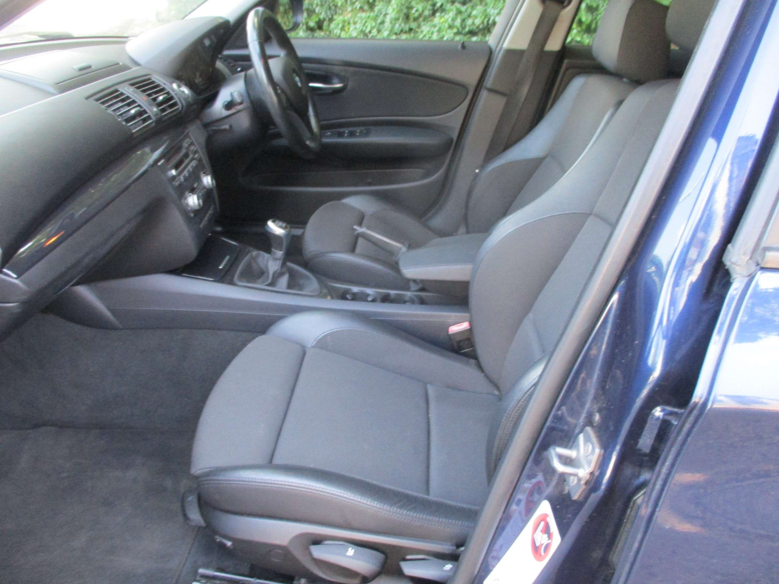 2010 BMW 1 SERIES 2010 BMW 1 SERIES