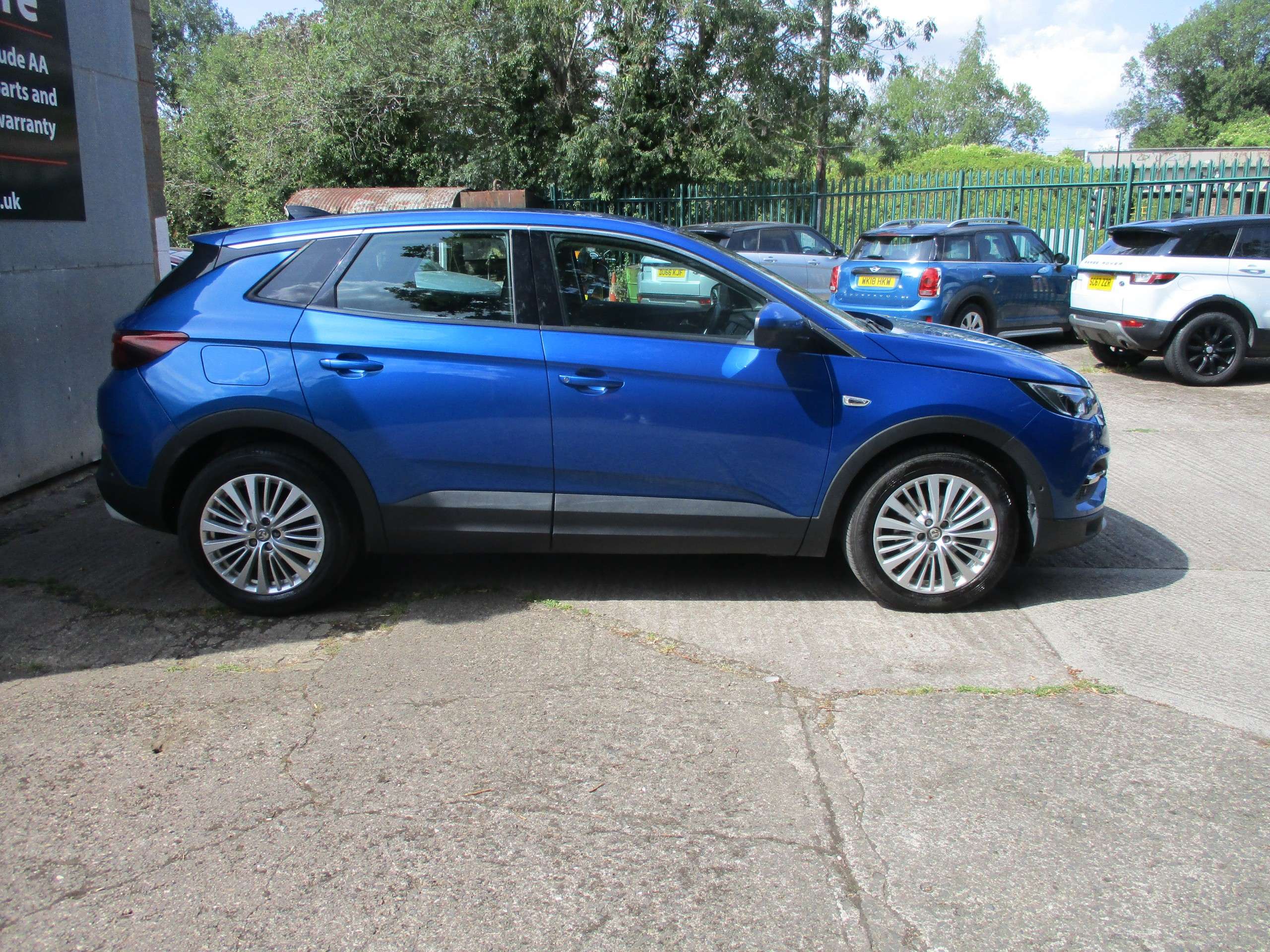 A 2018 VAUXHALL GRANDLAND X 1.5 Turbo D BlueInjection Tech Line Nav SUV 5dr Diesel Manual Euro 6 (s/s) (130 ps) A 2018 VAUXHALL GRANDLAND X 1.5 Turbo D BlueInjection Tech Line Nav SUV 5dr Diesel Manual Euro 6 (s/s) (130 ps)