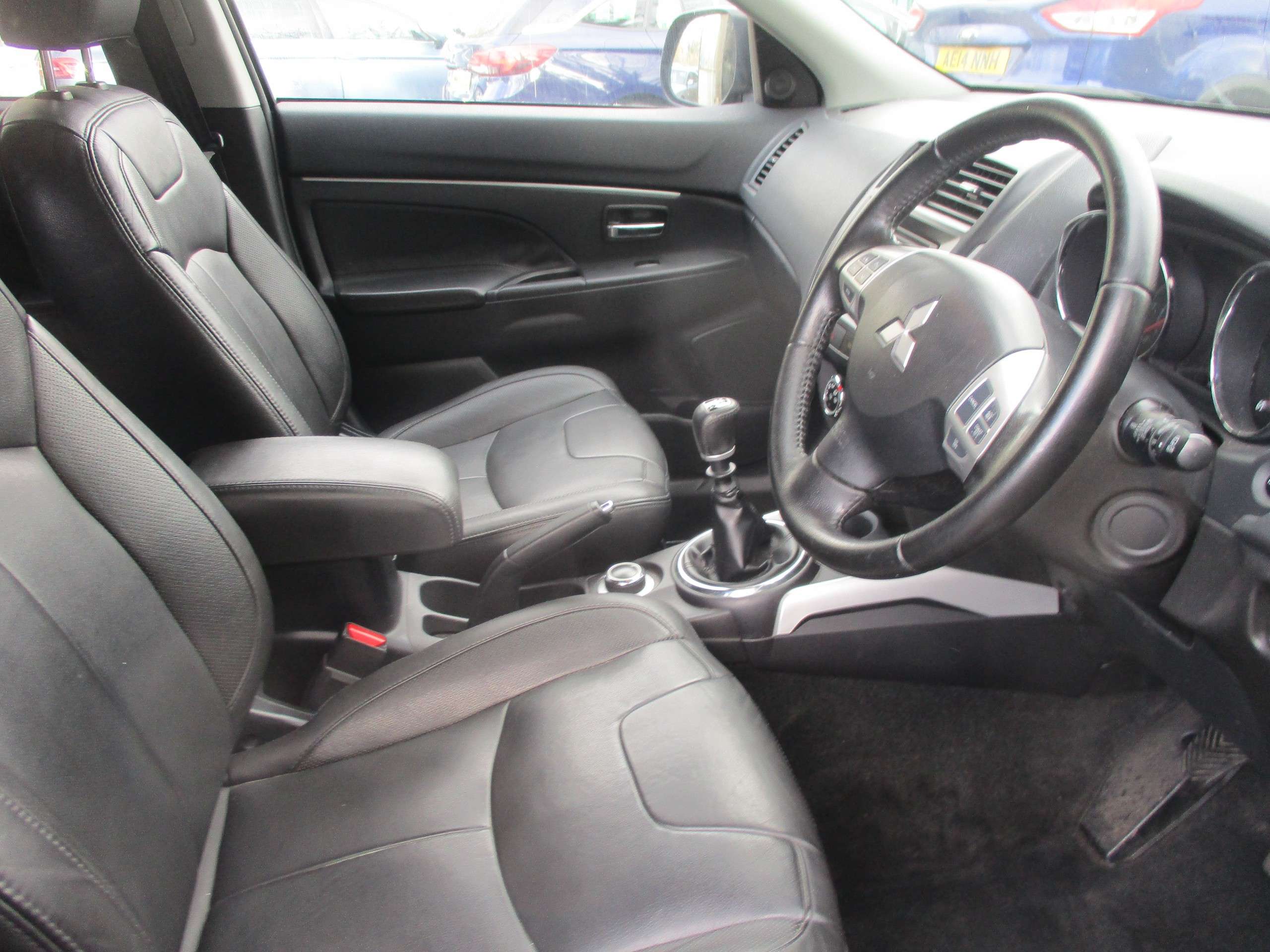 A 2012 MITSUBISHI ASX 1.8D 4 SUV 5dr Diesel Manual 4WD Euro 5 (114 ps) A 2012 MITSUBISHI ASX 1.8D 4 SUV 5dr Diesel Manual 4WD Euro 5 (114 ps)